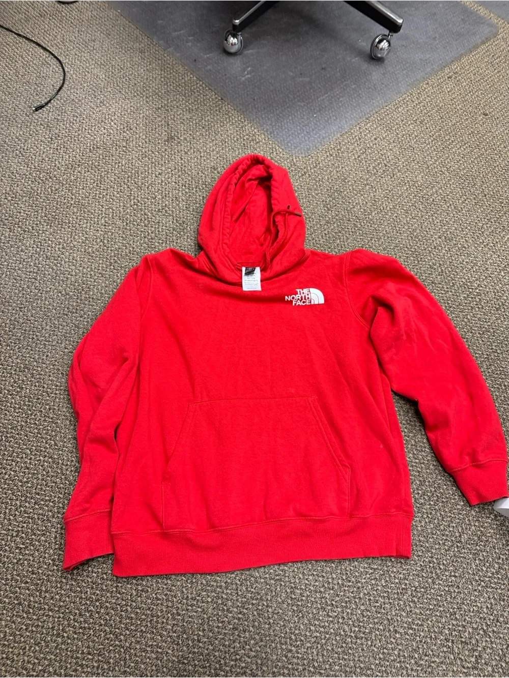 The North Face Men's Hoodie Medium Gray Logo Pullover Sweatshirt.